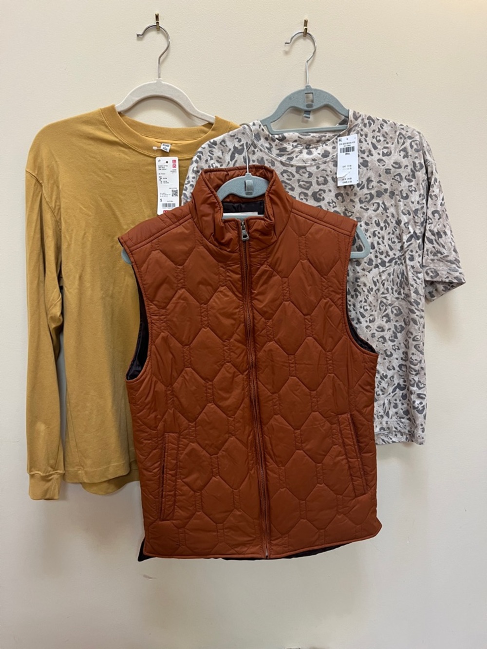 Reseller’s Bundle, Uniqlo, Hollister, Weatherproof Vintage Men Small price firm